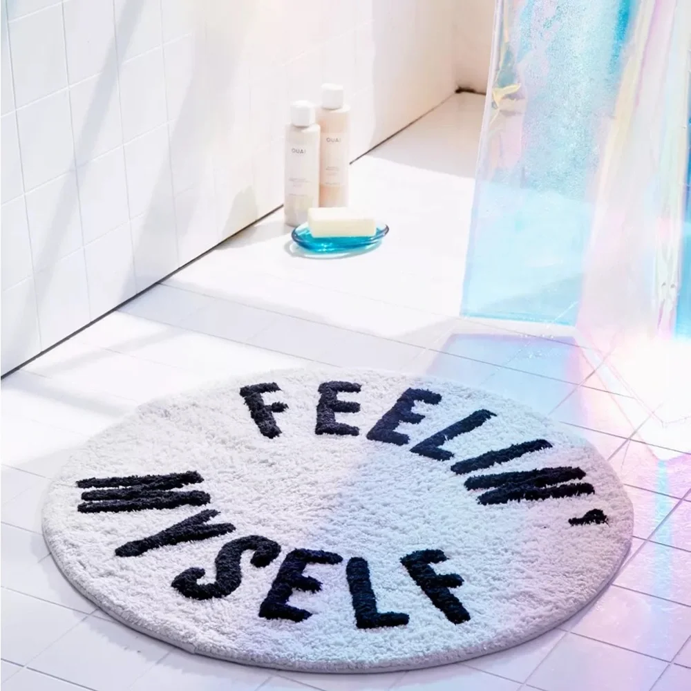 UO round ‘feelin myself’ bath rug